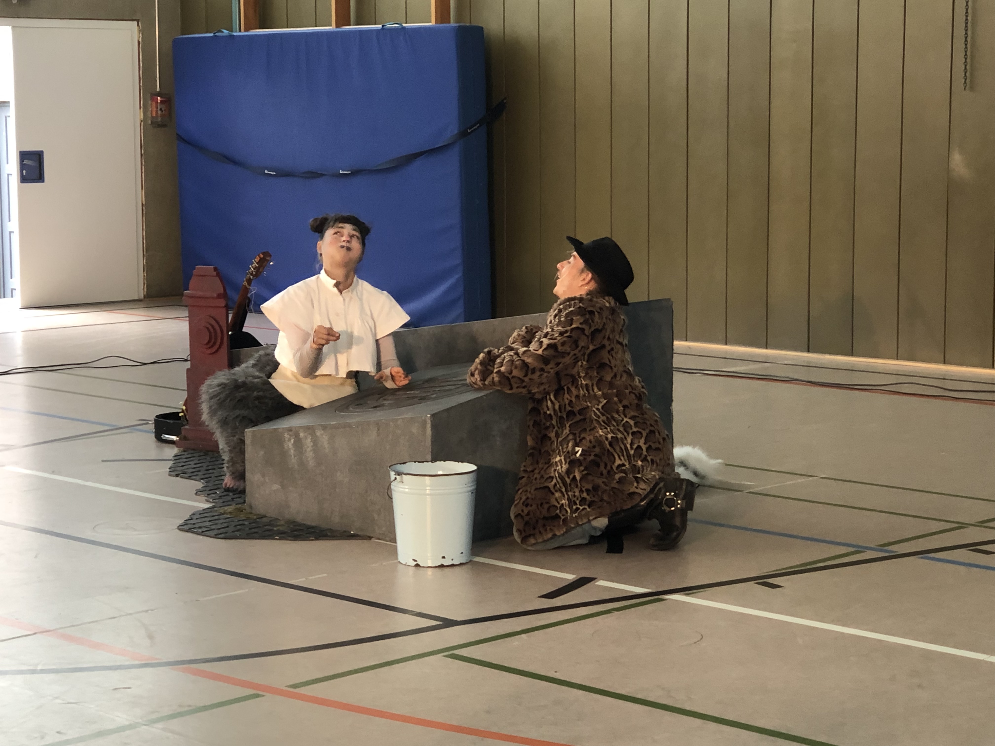 CFBF32B7 5190 47EF 8217 F5C4A43E2F47