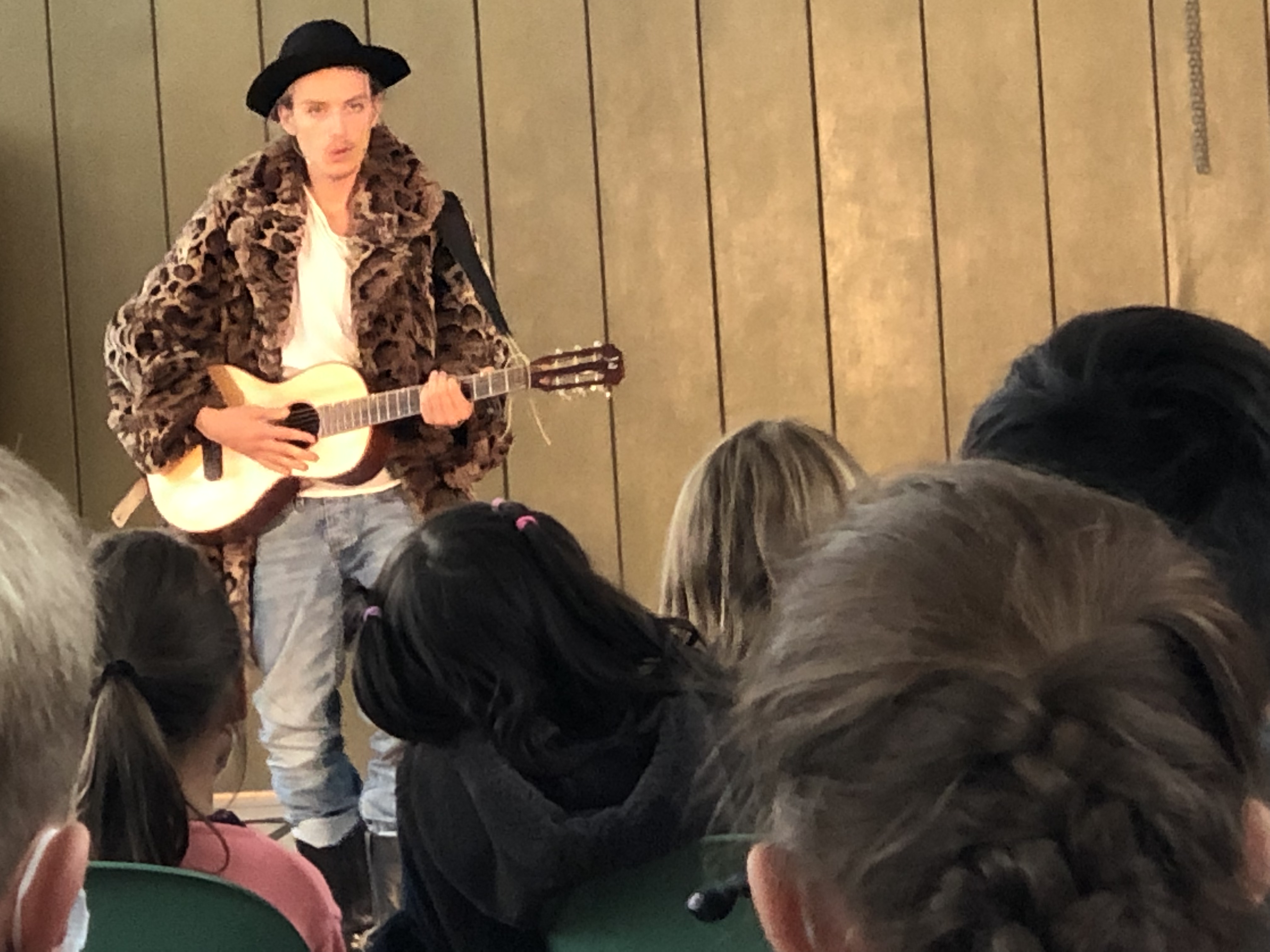 F0B402F3 6CCA 4772 99B4 0B200FED6D89