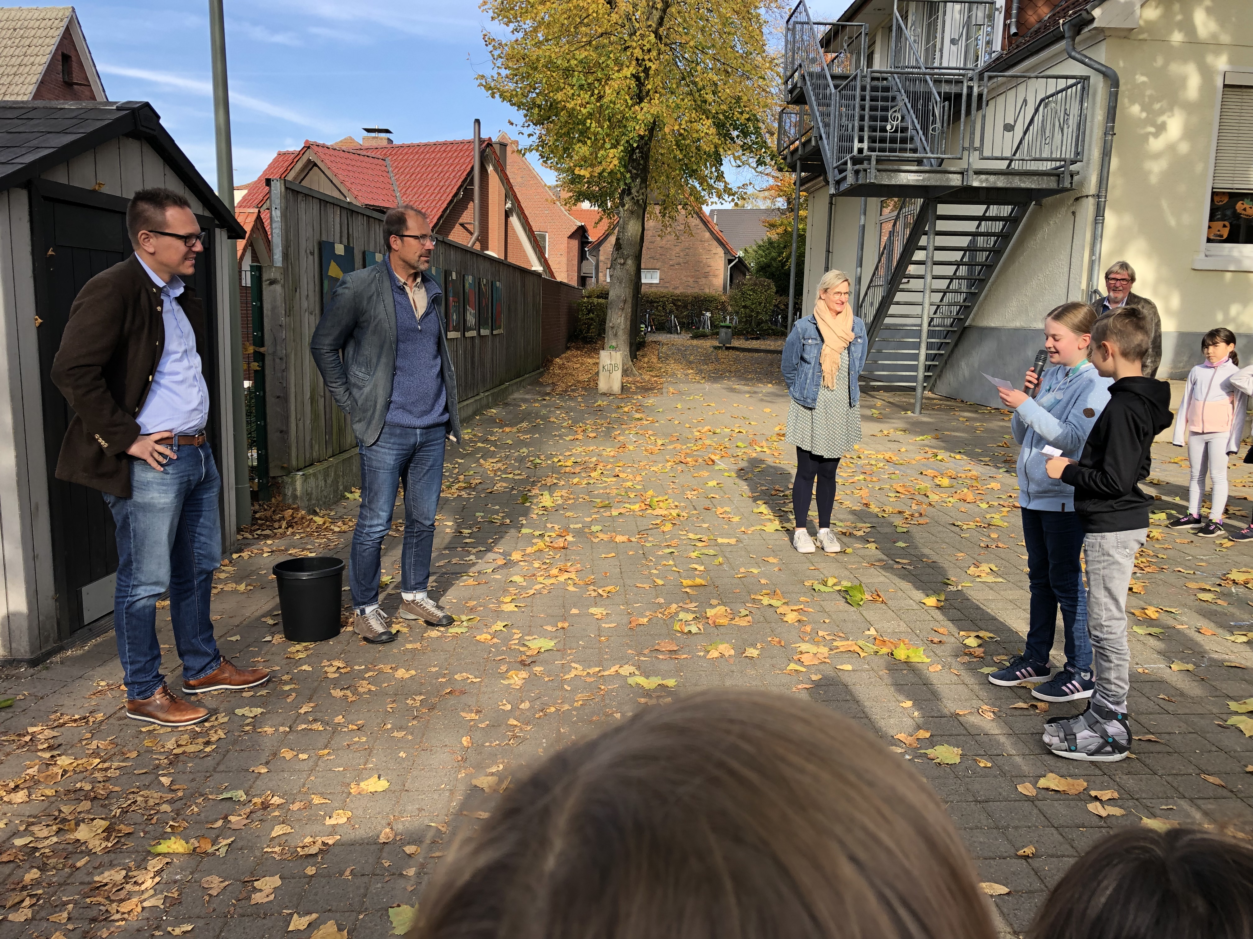 A276CD04 42F3 4E5C B209 5F49583D1B82